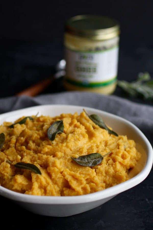Cauliflower Butternut Squash Mash with Sage | butternut squash recipes | easy butternut squash recipe | whole30 side dish | gluten-free side dish | dairy-free side dish | paleo side dish || The Real Food Dietitians #whole30recipes #whole30sides #glutenfreesides #paleorecipe 