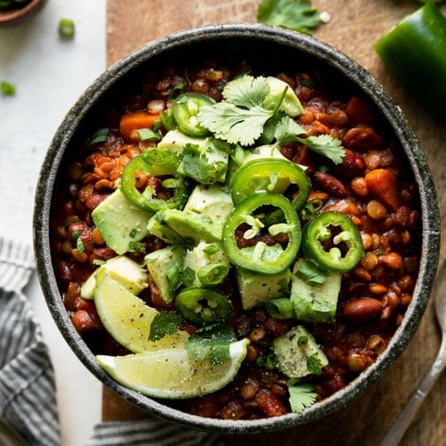 Hearty Slow Cooker Vegan Chili with Lentils
