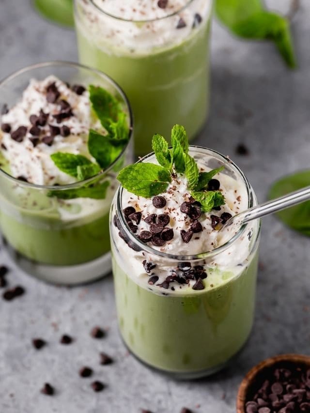Mint Chocolate Chip Milkshake (Shamrock Shake)